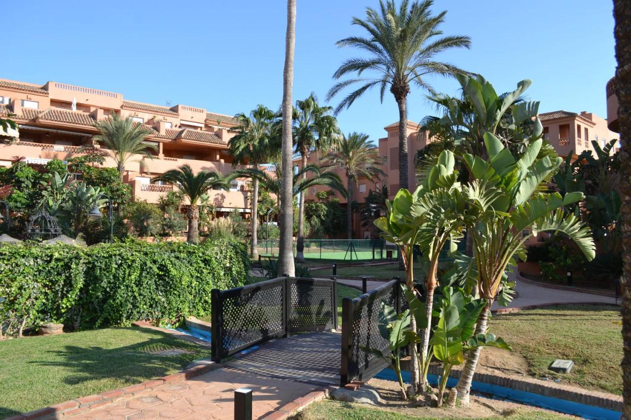 Apartementos Almerimar Golf מראה חיצוני תמונה